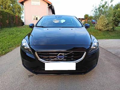 Volvo V40 • 2015 • 155,000 km