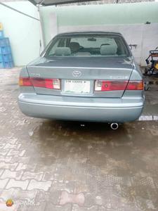 Toyota Camry • 2000 • 234,064 km