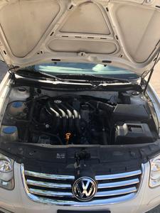 Volkswagen Jetta • 2010 • 102,790 km