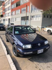 Volkswagen Vento • 1998 • 203,000 km