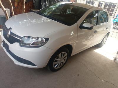 Renault Logan • 2016 • 128,000 km