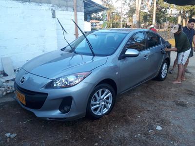 Mazda 3 • 2014 • 30,000 km