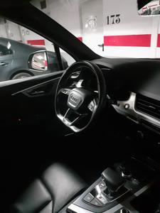 Audi Q7 • 2018 • 90,000 km