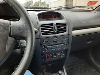 Renault Clio • 2013 • 61,000 km