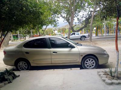 Renault Mégane • 2003 • 17,566 km