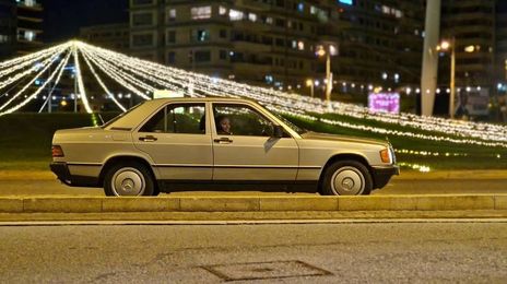Mercedes-Benz 100 D • 1984 • 100,000 km