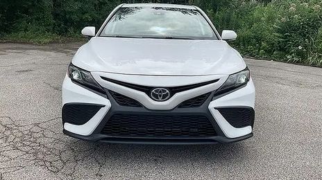 Toyota Camry Hybrid • 2022 • 54,372 km