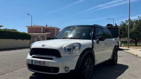 MINI Cooper Countryman • 2011 • 175,000 km