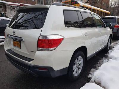 Toyota Highlander • 2012 • 69,000 km