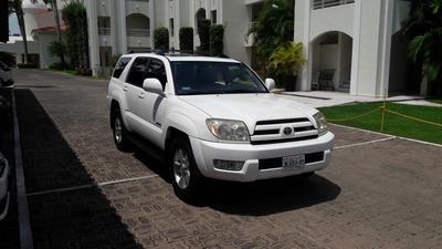 Toyota 4 Runner Limited • 2005 • 81,500 km