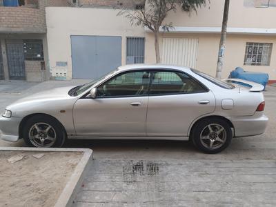 Honda Integra • 1998 • 270,000 km