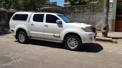Toyota Hilux • 2012 • 100,300 km