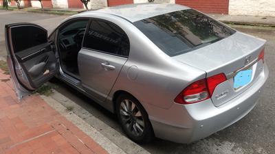Honda Civic • 2009 • 66,000 km