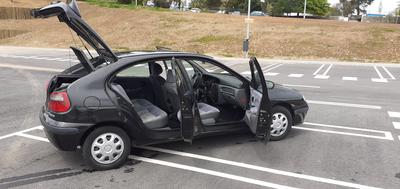 Renault Mégane • 2000 • 240,000 km