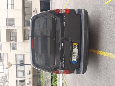 Peugeot 1007 • 2018 • 27,000 km