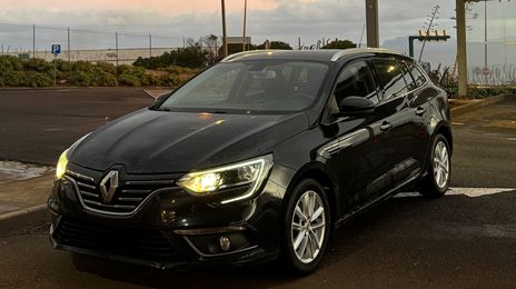 Renault Mégane Combi • 2019 • 168,000 km