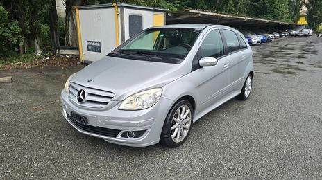 Mercedes-Benz 200 E • 2007 • 2,600 km