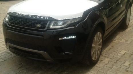 Land Rover Range Rover Velar • 2017 • 2 km
