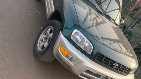 Toyota RAV4 • 2001 • 28 km
