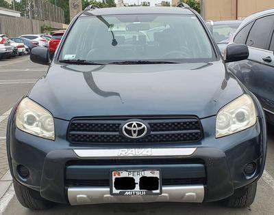 Toyota RAV4 • 2007 • 200,000 km