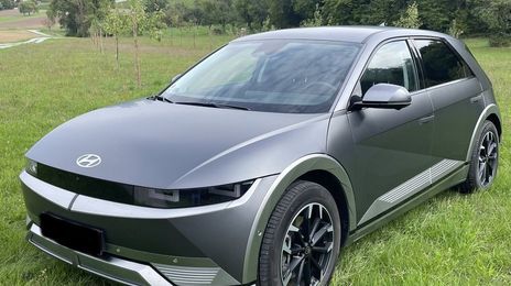 Hyundai Ioniq Electric • 2022 • 18,500 km