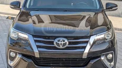 Toyota Fortuner • 2016 • 59,000 km
