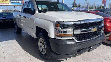 Chevrolet Silverado 1500 • 2018 • 106,699 km