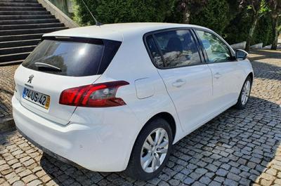 Peugeot 308 • 2018 • 46,350 km