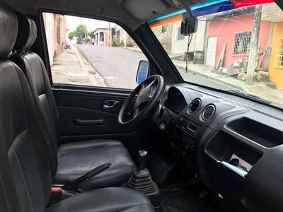 DFSK C37 Minibus • 2016 • 74,800 km