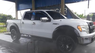 Ford F-150 • 2010 • 160,000 km