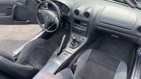Mazda MX-5 • 1998 • 121,000 km