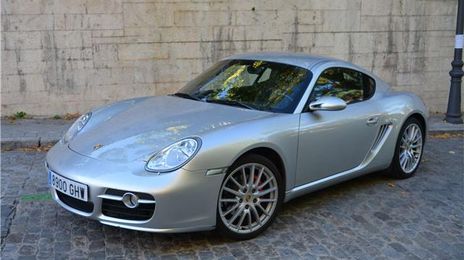 Porsche Cayman • 2009 • 70,000 km