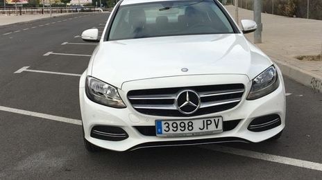 Mercedes-Benz C • 2015 • 40,000 km