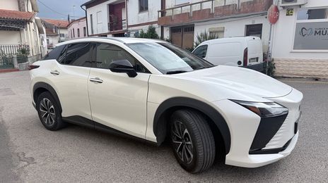 Lexus RX • 2023 • 63,000 km