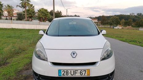 Renault Grand Scenic • 2012 • 190,000 km