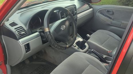 Suzuki Grand Vitara • 2004 • 108,300 km