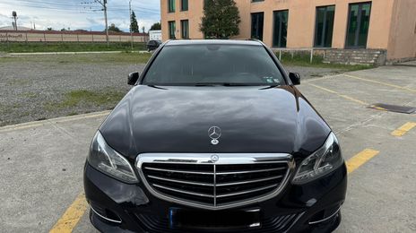 Mercedes-Benz E • 2015 • 19,000 km