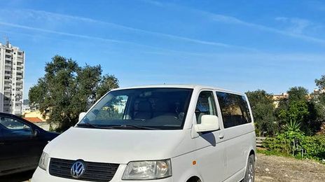 Volkswagen T5 Transporter Shuttle • 2007 • 221,000 km
