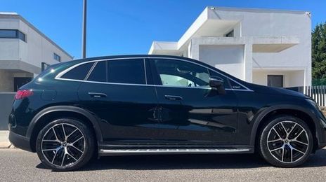 Mercedes-Benz E • 2023 • 22,700 km