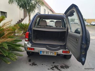 Suzuki Grand Vitara • 2000 • 250,000 km