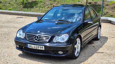 Mercedes-Benz C • 2005 • 158,000 km
