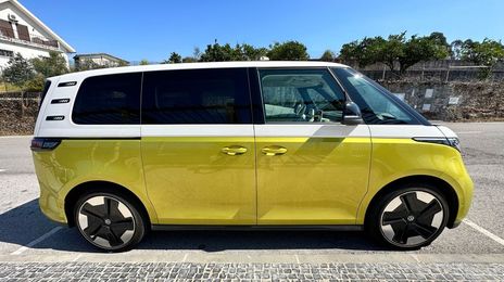 Volkswagen Multivan • 2023 • 36,000 km