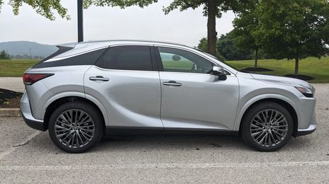 Lexus RX • 2023 • 20,131 km