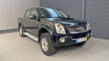 Isuzu D-MAX • 2010 • 340,000 km