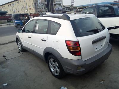 Pontiac Vibe • 2004 • 12,000 km