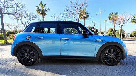 MINI Cooper S • 2015 • 180,000 km