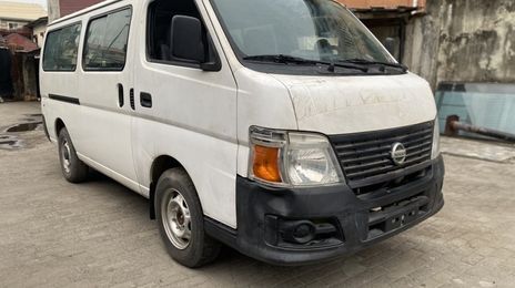 Nissan Urvan • 2010 • 17 km