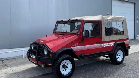 Sinotruk Howo T7H 6x4 • 1990 • 61,000 km