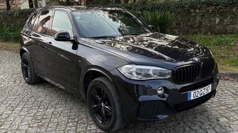 BMW X5 • 2016 • 176,000 km