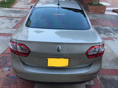 Renault Fluence • 2012 • 108,000 km